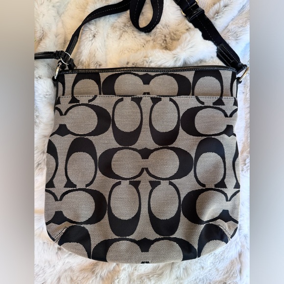 COACH #F21905 Signature Stripe Duffle Signature Canvas Black/Grey - Picture 2 of 8